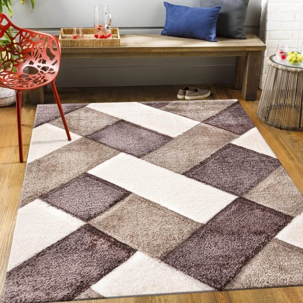 Orion geometric shaggy rug in Beige