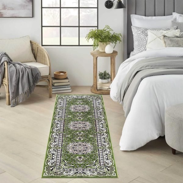 Rada traditional floral rug in Green
