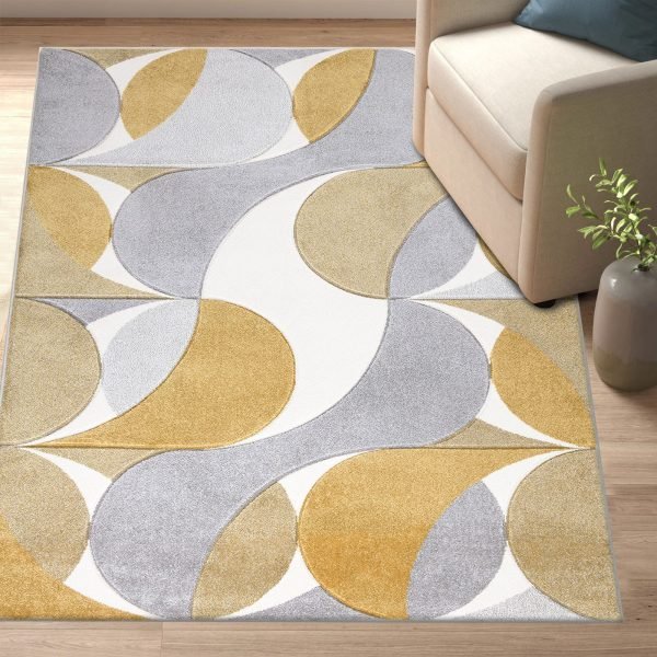Kenzo geometric rug in Ochre