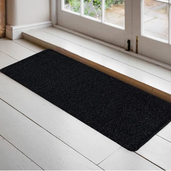 Natty plain shaggy rug in Black