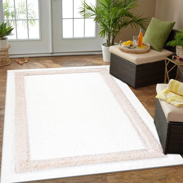 Trani bordered shaggy rug in White