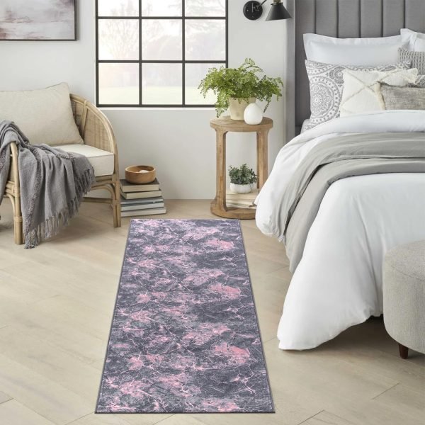 Marble effect rug in Pink