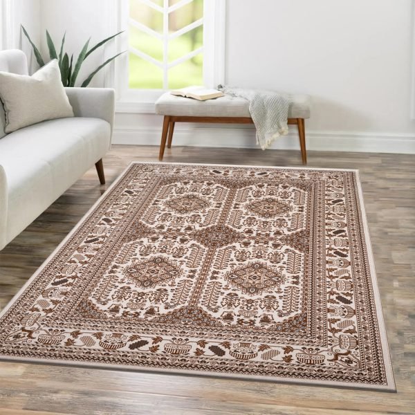 Zinat traditional rug in Cream