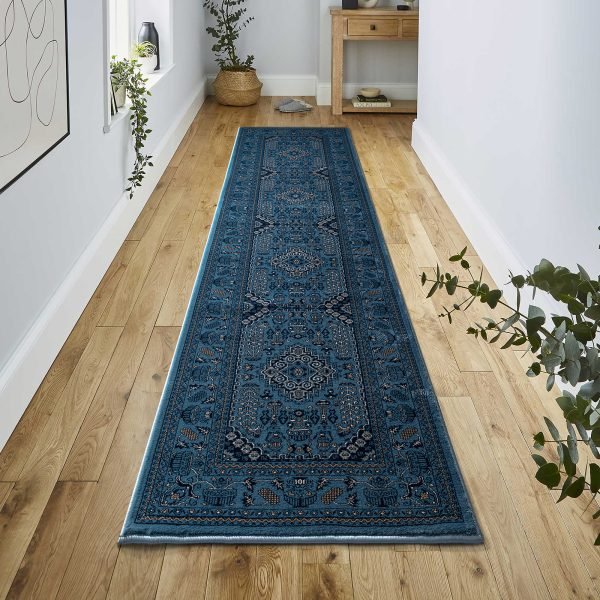 Zinat traditional rug in Turquoise