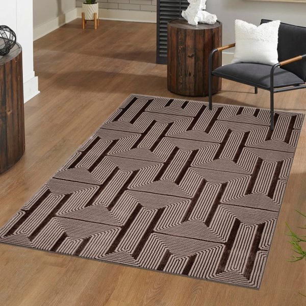 Luna geometric rug in Coffee