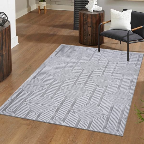 Luna geometric rug in Silver